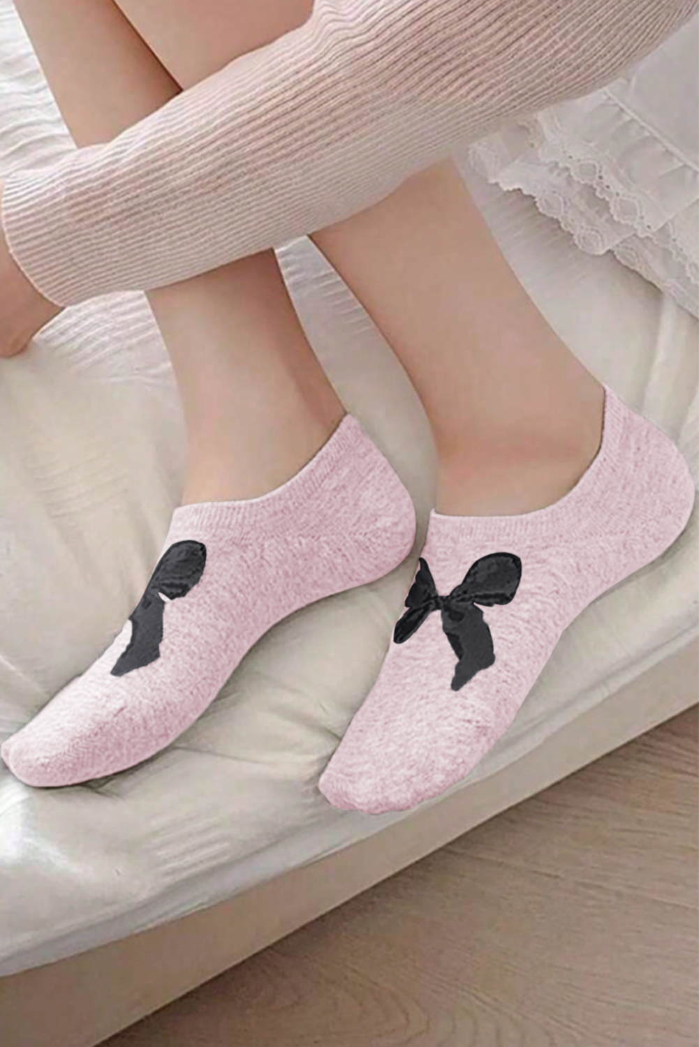 Gray Bow Knot Soft No Show Socks