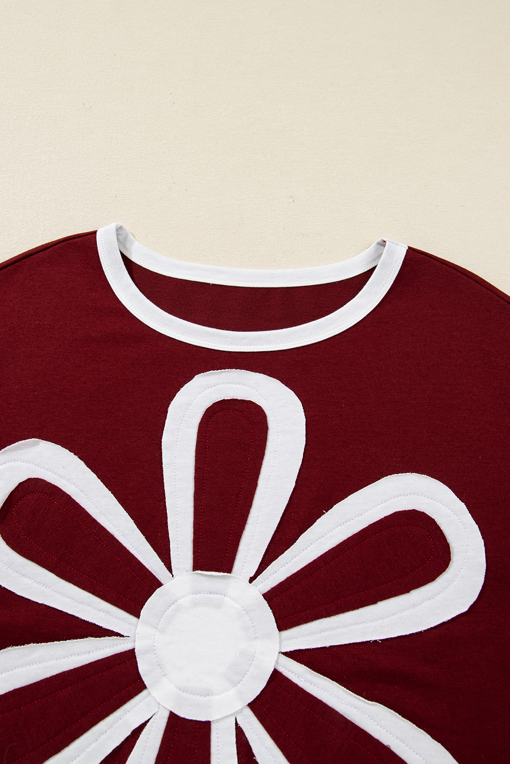 Red Dahlia Cheerful Daisy Flower Patched Round Neck Long Sleeve Top