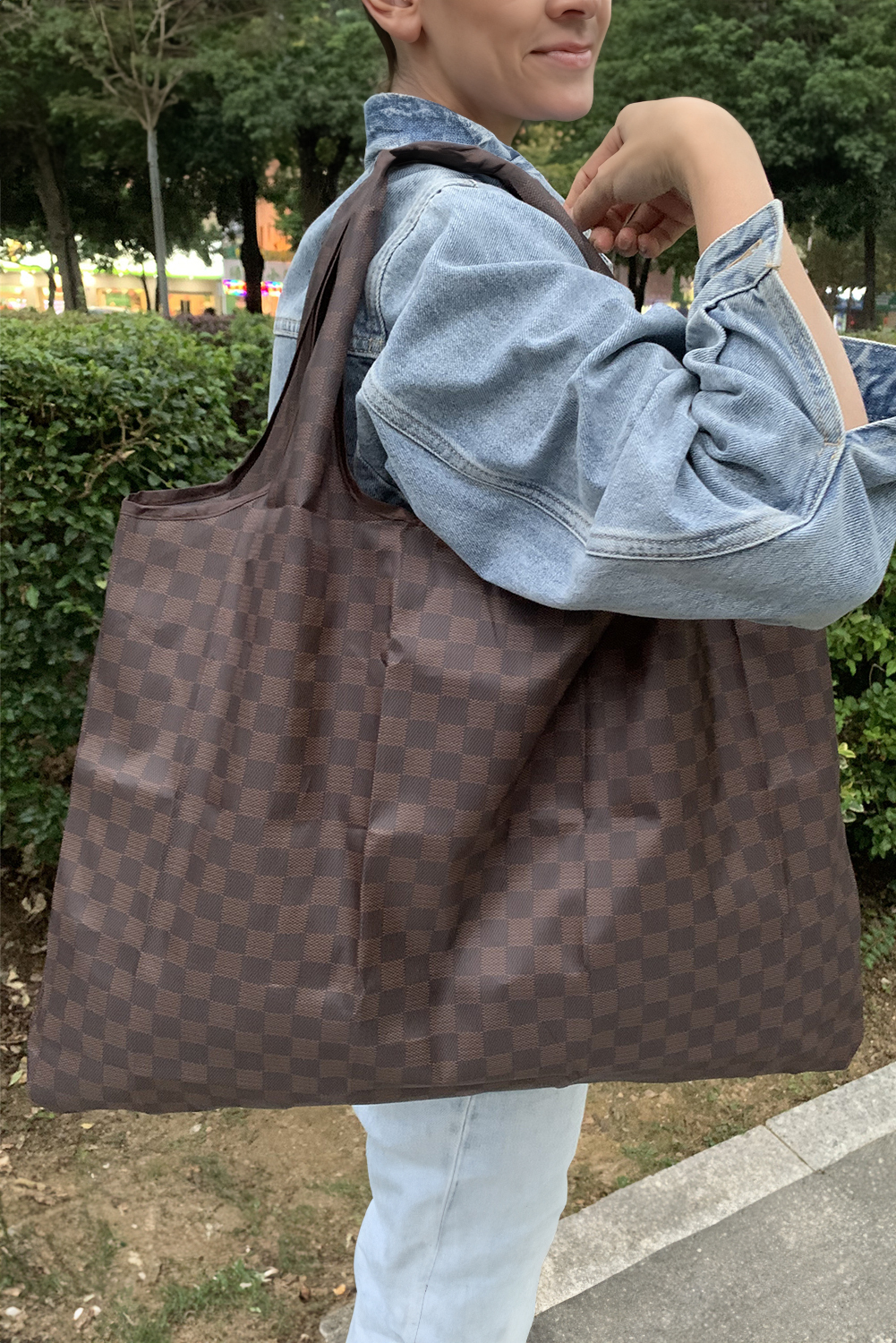 Coffee Trendy Checkered Pattern Large Portable Tote Bag