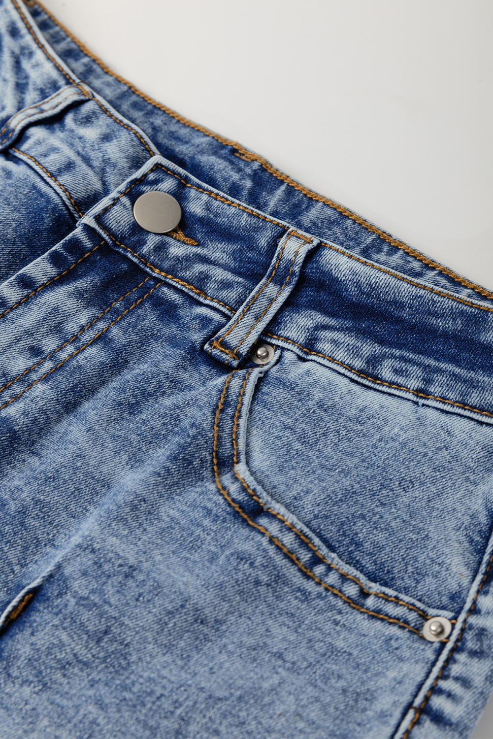 Myosotis Center Seam Cuffed Hem Straight High Waist Jeans