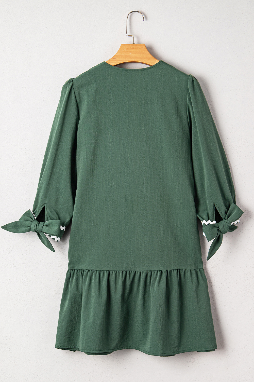 Canton Contrast Ricrac Trim Button V Neck Knotted Bracelet Sleeve Shift Dress